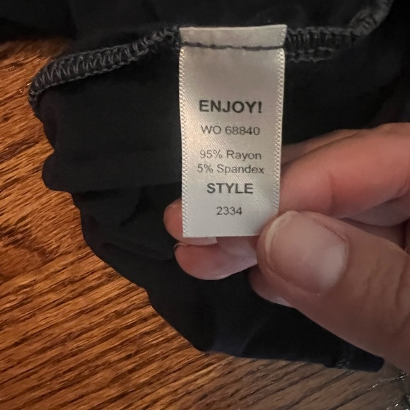 Michael Stars Dark Navy Off-Shoulder Tee – One Size - Picture 5 of 7